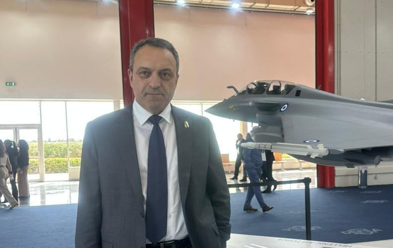 Ο Βασίλης Στίγκας στην έκθεση DEFEA 2025