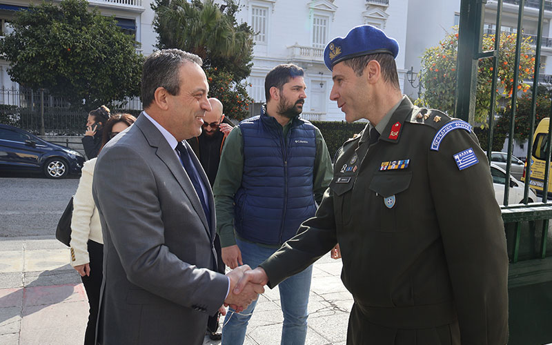 Επίσκεψη του Βασίλη Στίγκα στο Στρατόπεδο της Προεδρικής Φρουράς