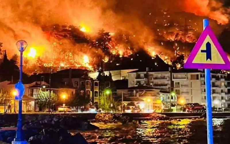 Στην Κόρινθο οι στάχτες κάλυψαν το επιτελικό κράτος της ΝΔ