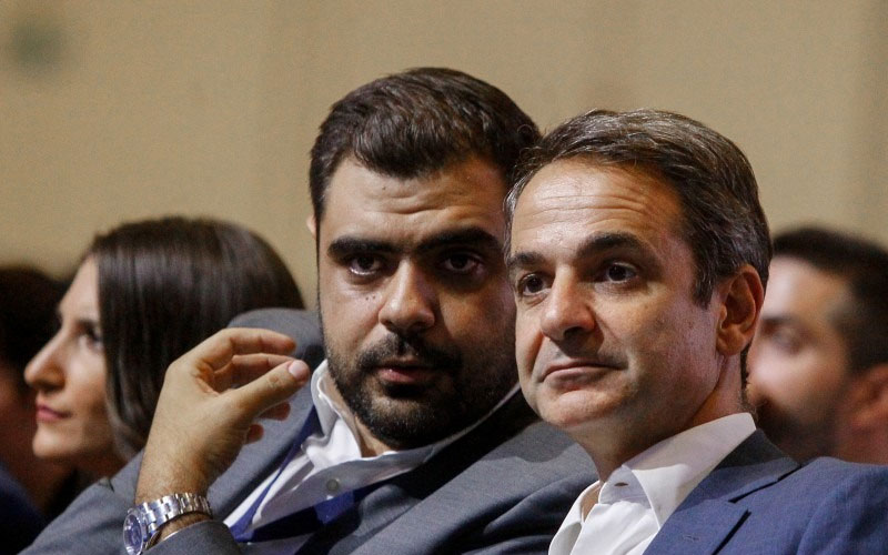 Οι πρωταθλητές χρεών φιμώνουν την δημοκρατία