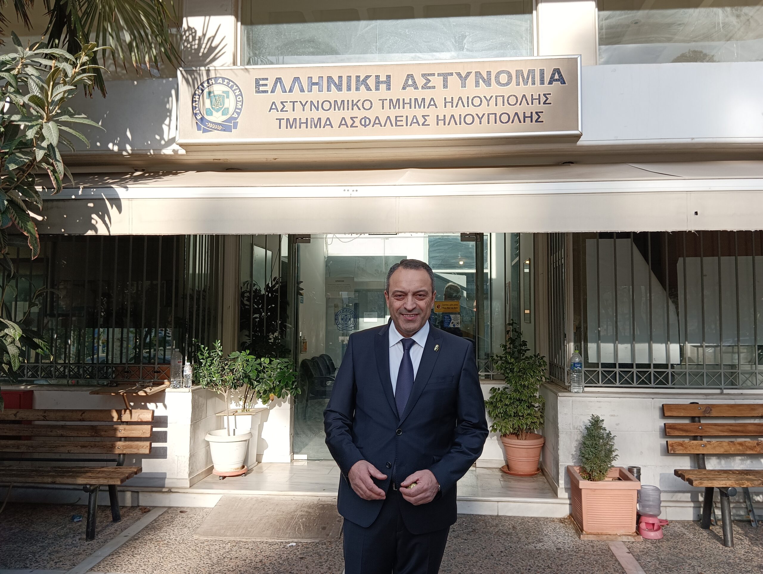 Επίσκεψη του Προέδρου της Κ.Ο. «ΣΠΑΡΤΙΑΤΕΣ», Βασίλη Στίγκα, στο Αστυνομικό Τμήμα & το Τμήμα Ασφαλείας Ηλιούπολης
