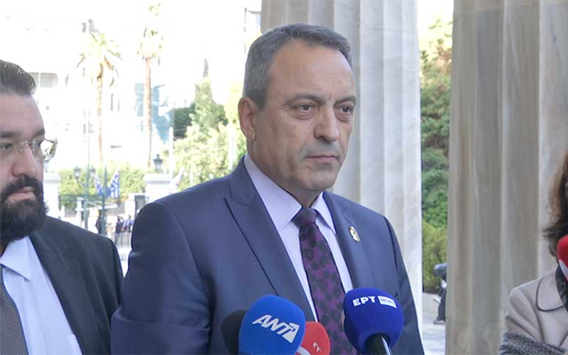 Απάντηση στην πράσινη λάσπη