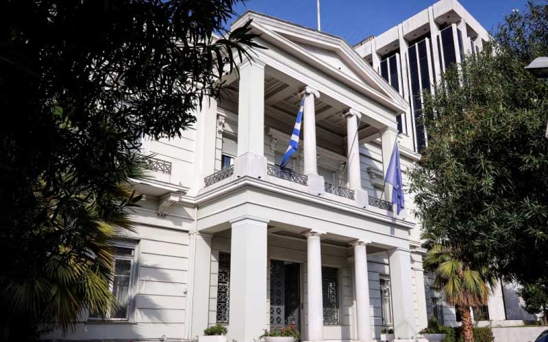 Ενημερωτική συνάντηση του Υπουργού εξωτερικών με τον Πρόεδρο των ΣΠΑΡΤΙΑΤΩΝ Βασίλη Στίγκα, για τα Εθνικά μας θέματα