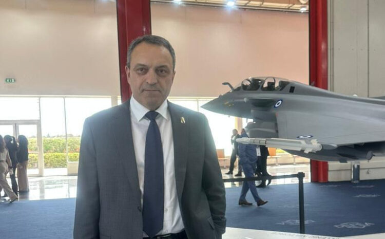  Ο Βασίλης Στίγκας στην έκθεση DEFEA 2025